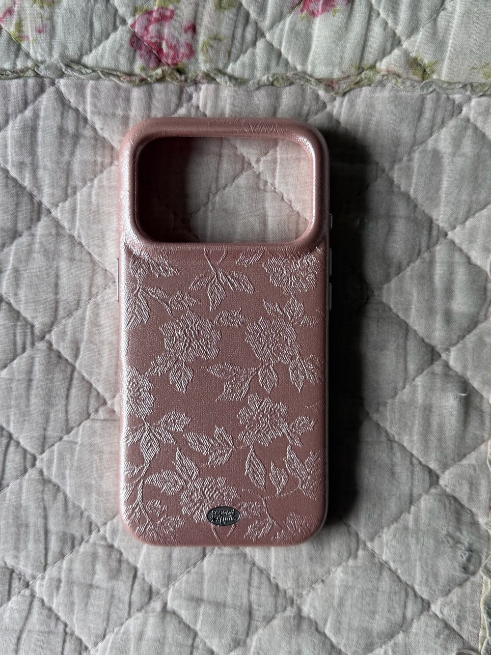 Iphone 17 pro case pink coquette flower
